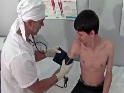 Geile Gays stehen auf ein Blowjob beim Arschsex